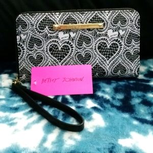 Betsey Johnson Long Black & White Heart Printed Zip Around Wristlet Wallet